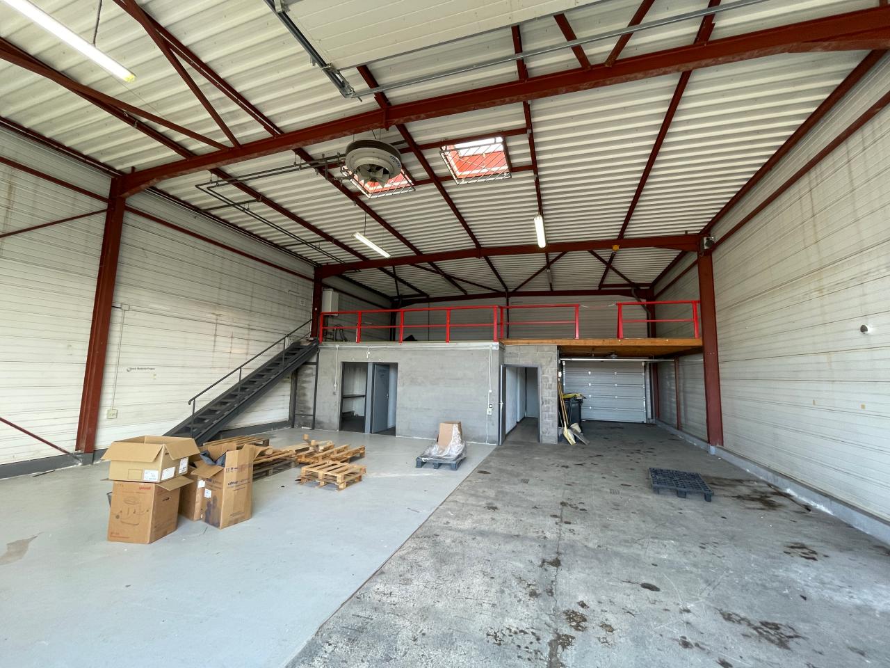 Local d'activité Neuves-Maisons 350m² Location local d'activité Neuves-Maisons Meurthe-et-Moselle OLACT2530974 10